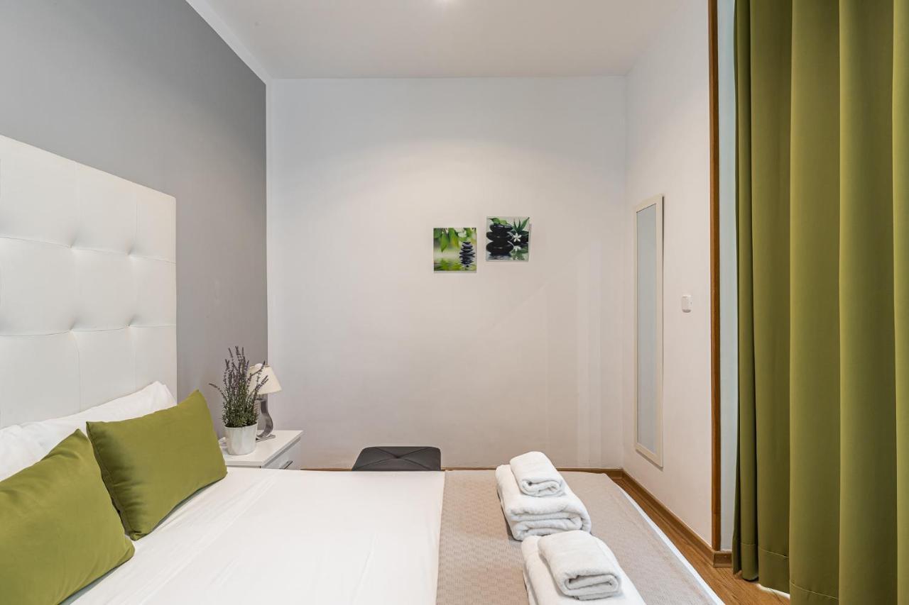 Waou Apartamentos En Sol Confort 7 Madrid Exterior foto